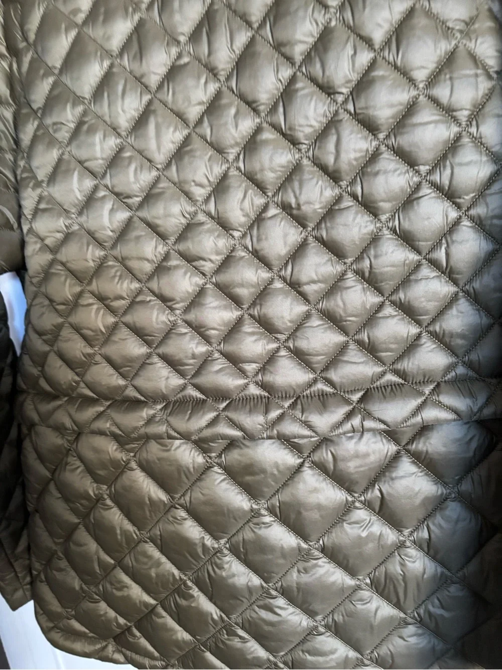 New condition. Athleta whisper featherless jacket.